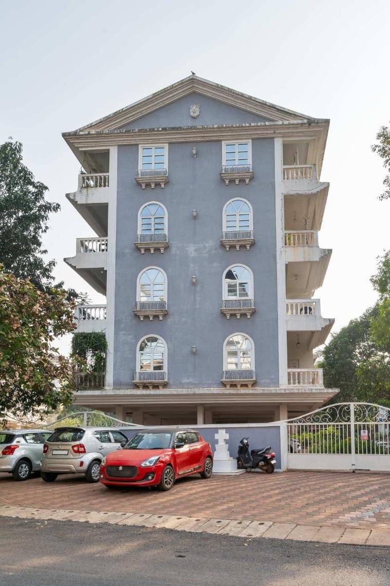 Greens - cosy 1bhk with pvt balcony photo