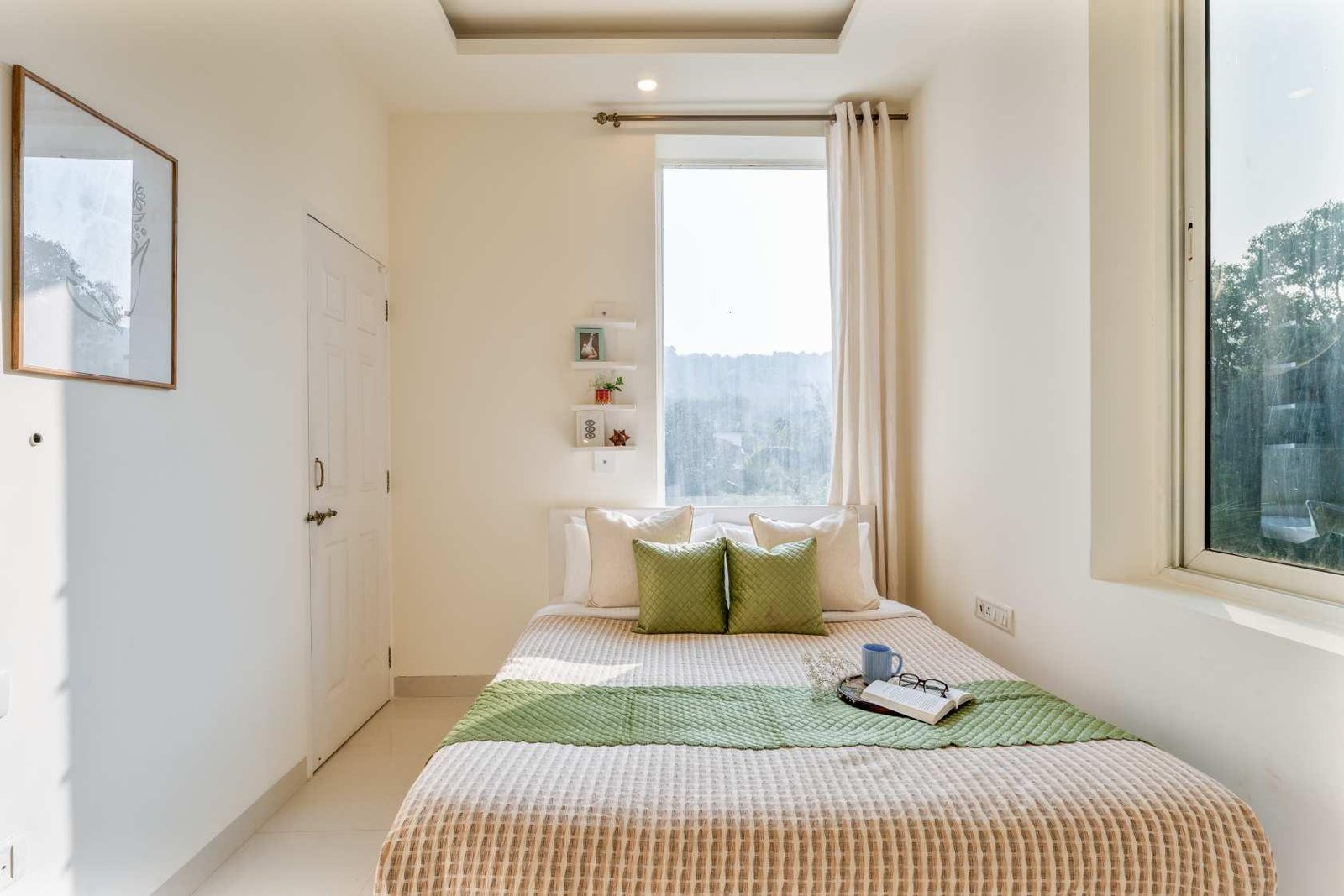 Greens - cosy 1bhk with pvt balcony photo