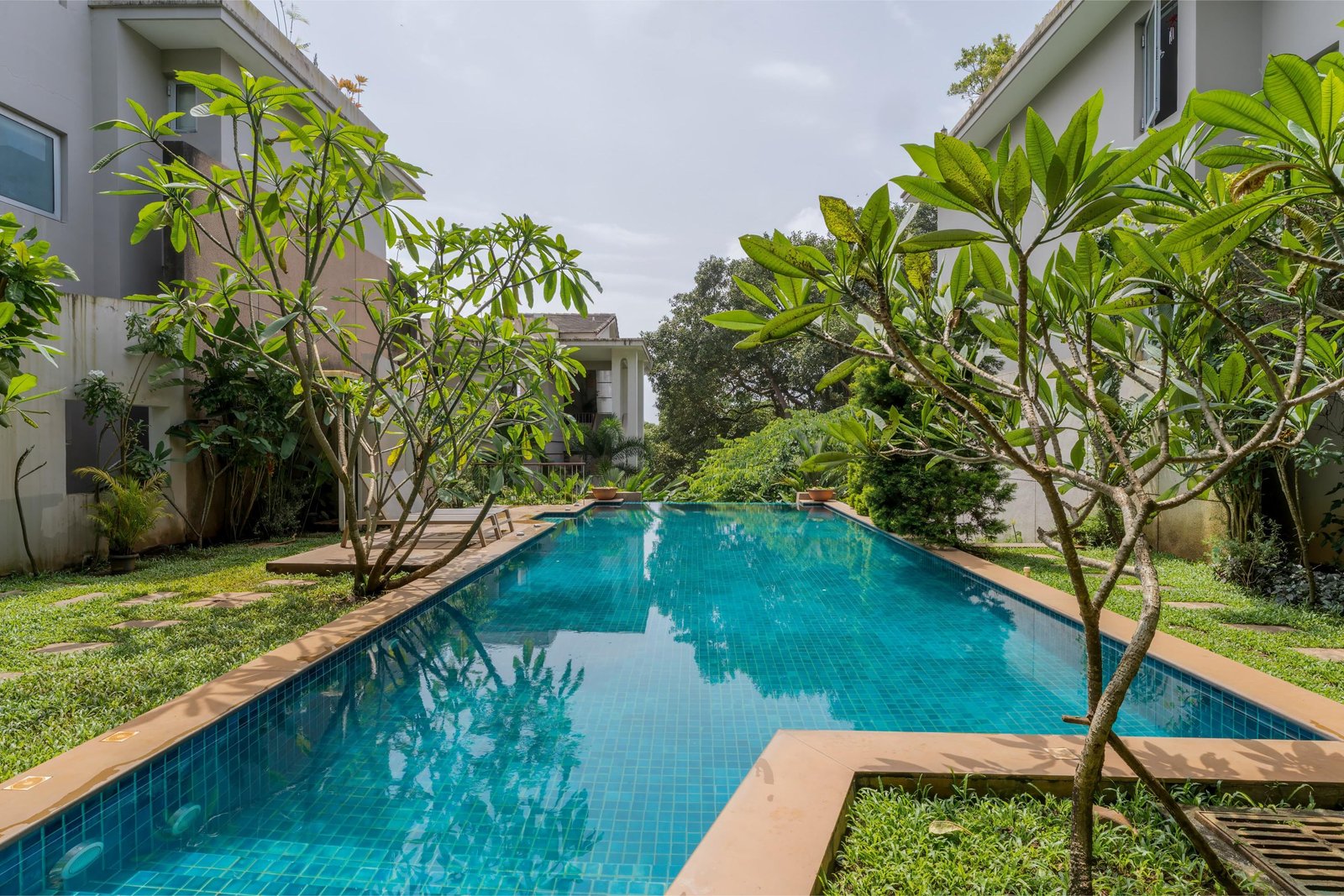 Sky - 3bhk Penthouse w/pvt jacuzzi + rooftop