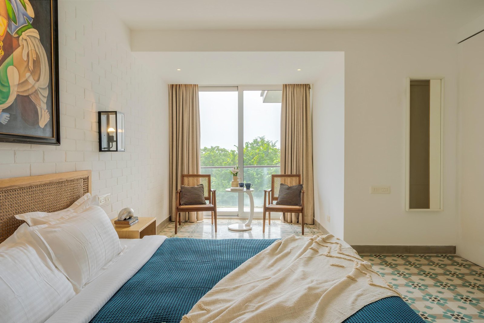 Sky - 3bhk Penthouse w/pvt jacuzzi + rooftop photo