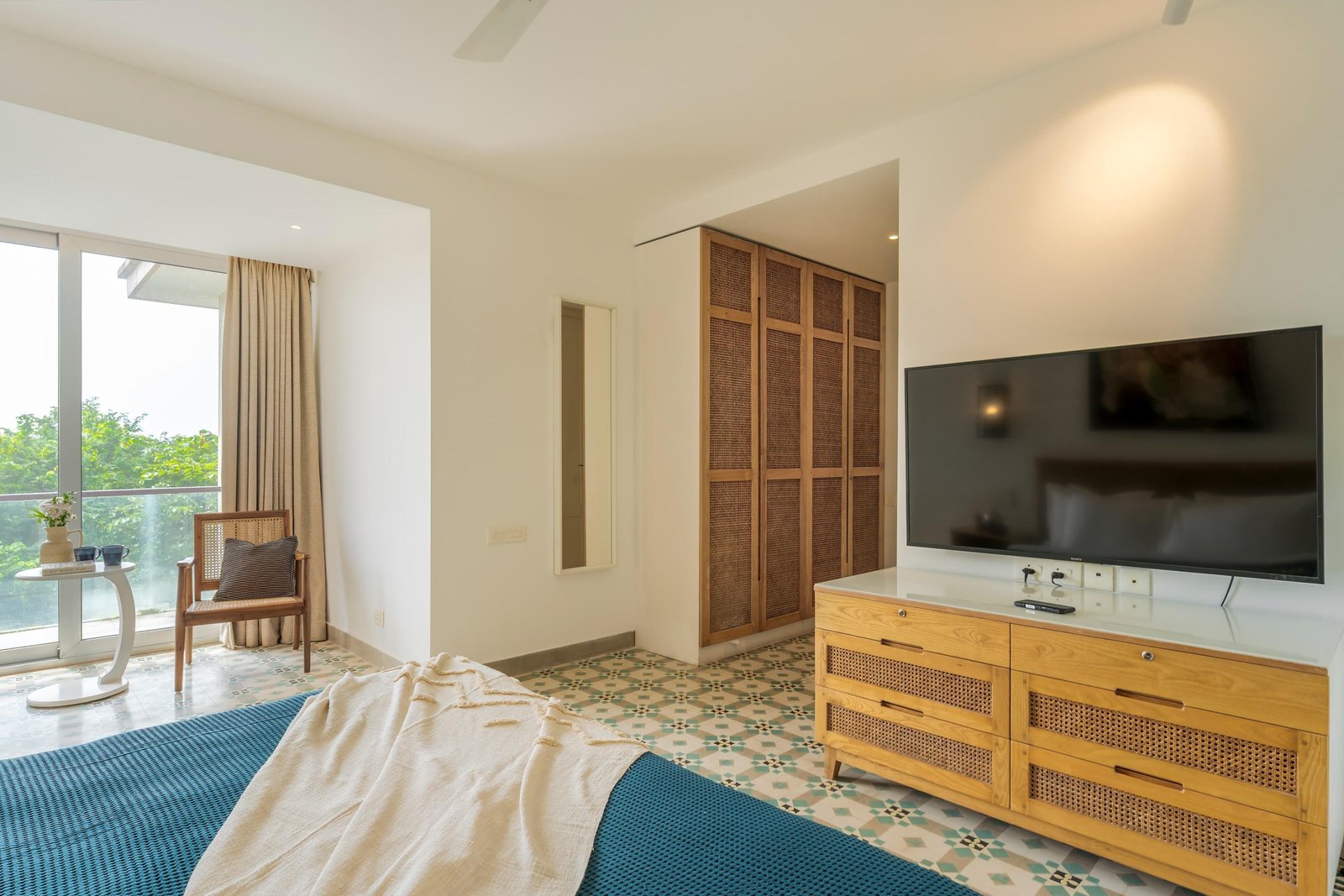 Sky - 3bhk Penthouse w/pvt jacuzzi + rooftop photo