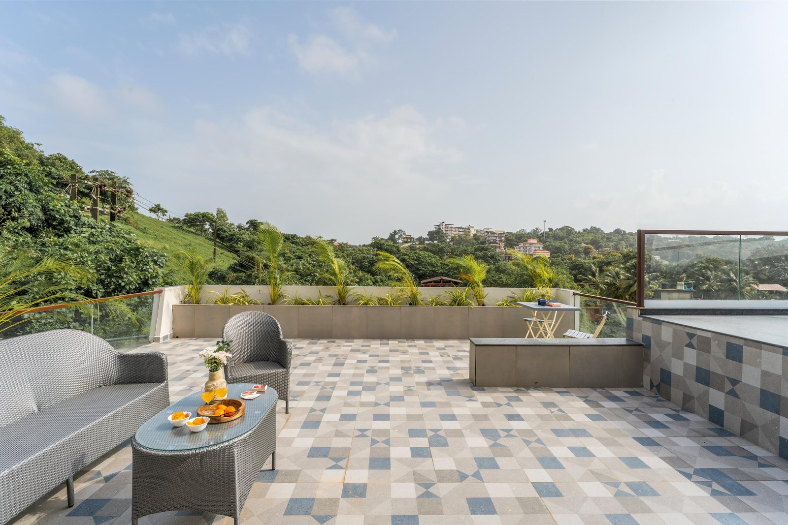Sky - 3bhk Penthouse w/pvt jacuzzi + rooftop photo