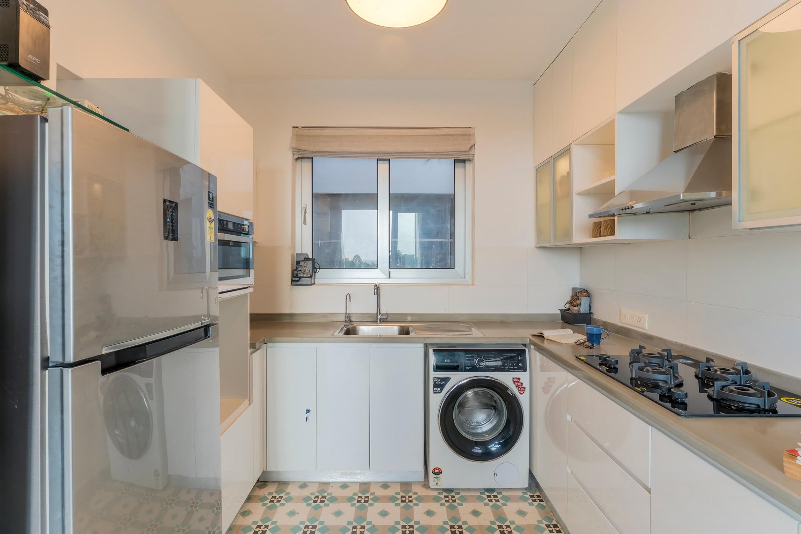 Sky - 3bhk Penthouse w/pvt jacuzzi + rooftop photo