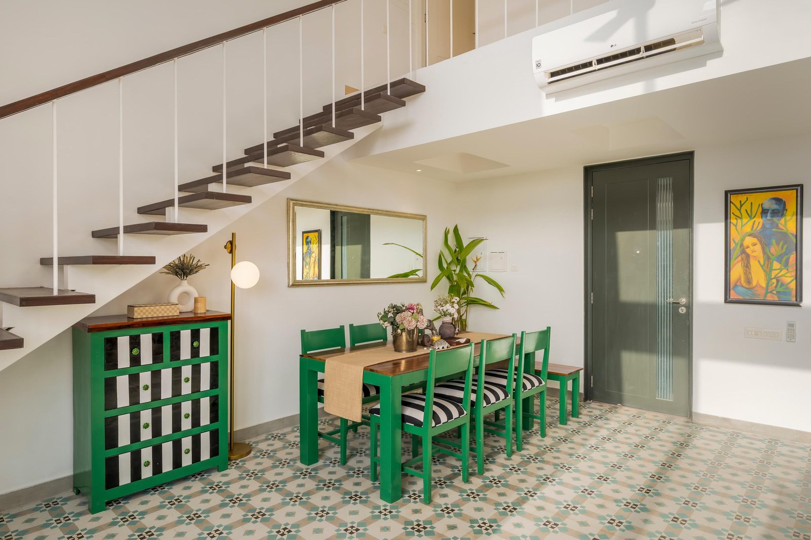 Sky - 3bhk Penthouse w/pvt jacuzzi + rooftop photo