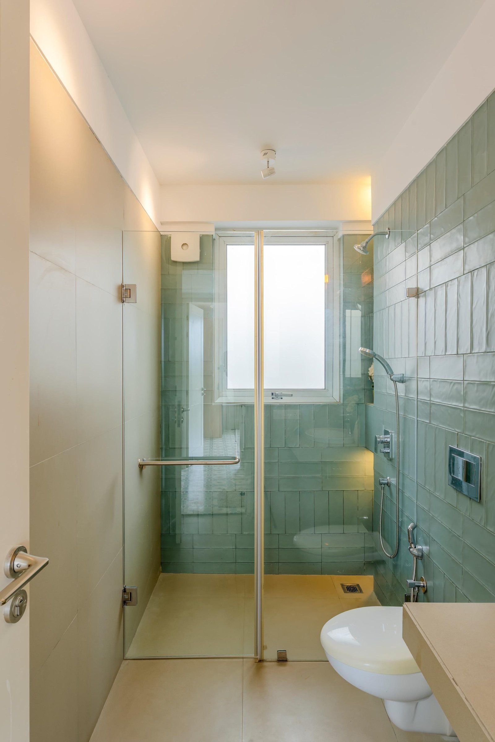 Sky - 3bhk Penthouse w/pvt jacuzzi + rooftop photo