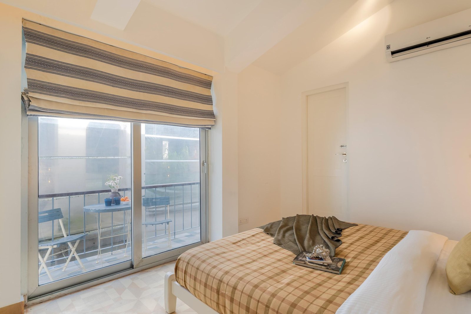 Sky - 3bhk Penthouse w/pvt jacuzzi + rooftop photo