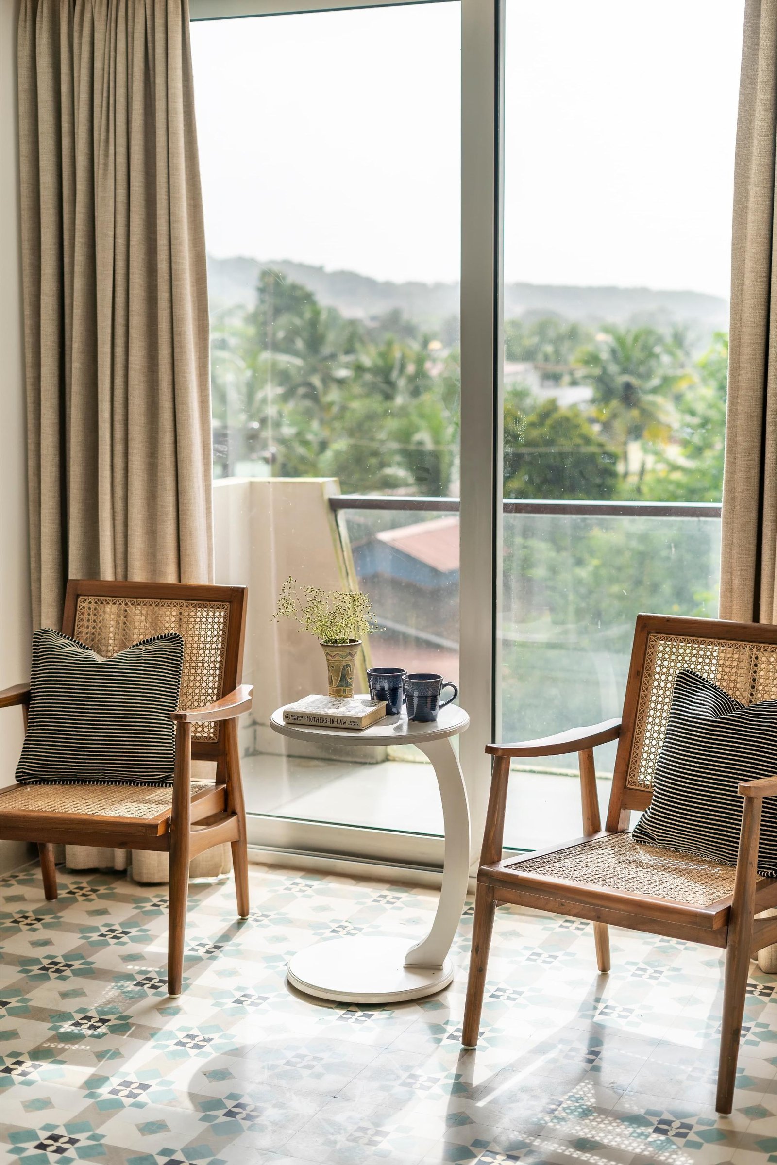 Sky - 3bhk Penthouse w/pvt jacuzzi + rooftop photo