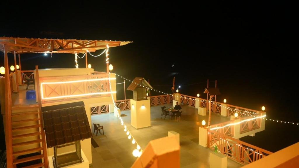 Kafal Gates photo
