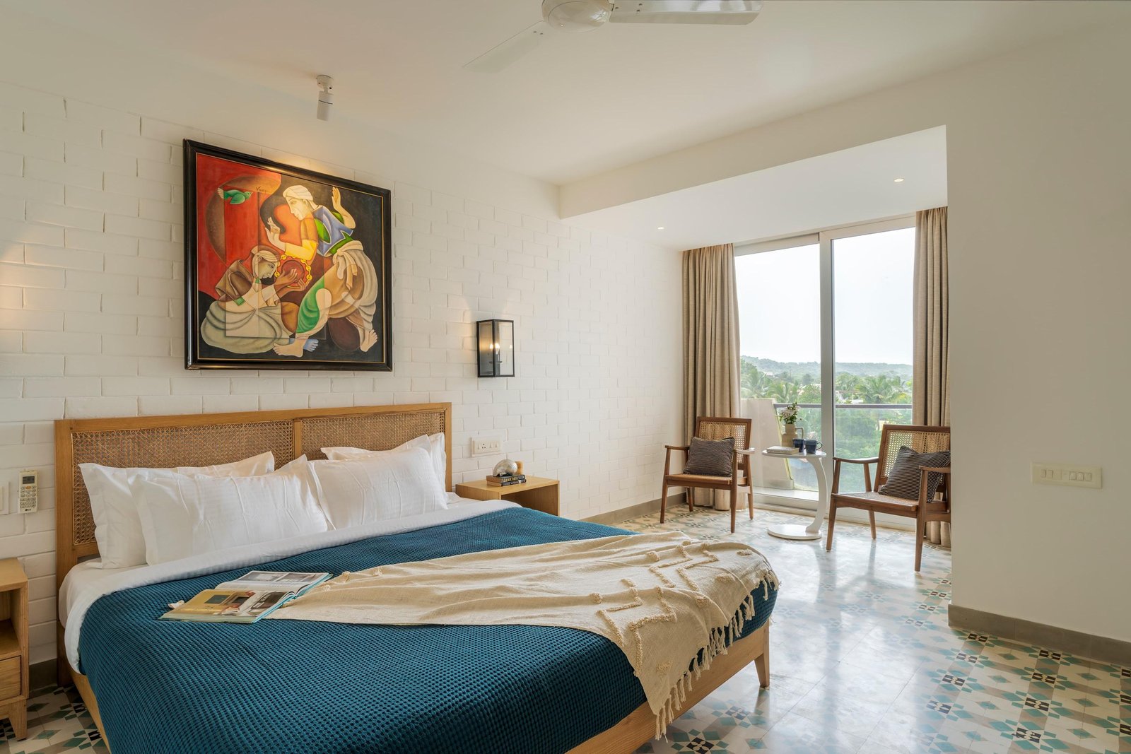 Sky - 3bhk Penthouse w/pvt jacuzzi + rooftop